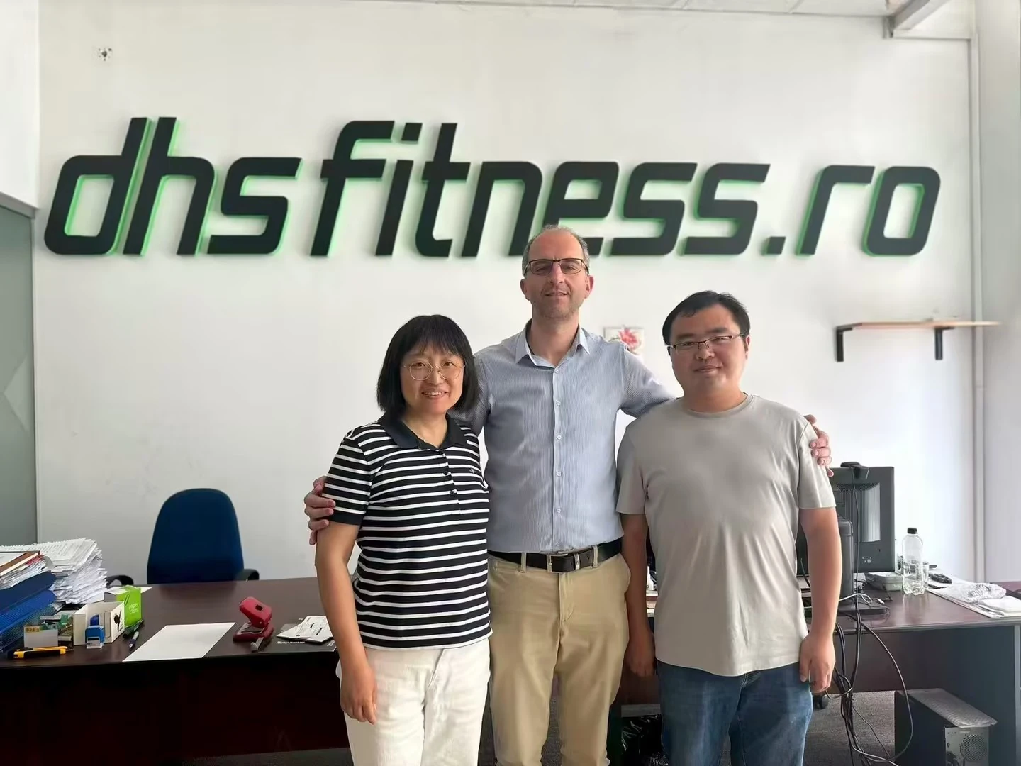Team meeting at the DHS Fitness office in Deva